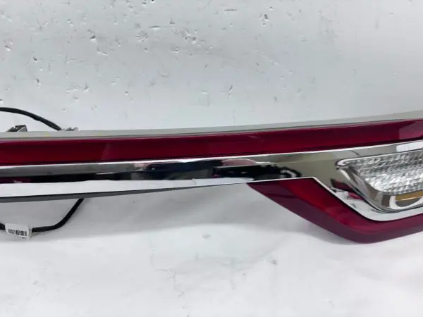 2017-2019 2020 LINCOLN CONTINENTAL LED REAR OEM CENTER TAIL LIGHT GD9B13B433AU - Image 7