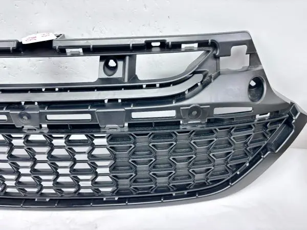 23159135 NEW OEM 2017 2018 2019 GMC ACADIA FRONT LOWER BLACK GRILLE OEM - Image 3
