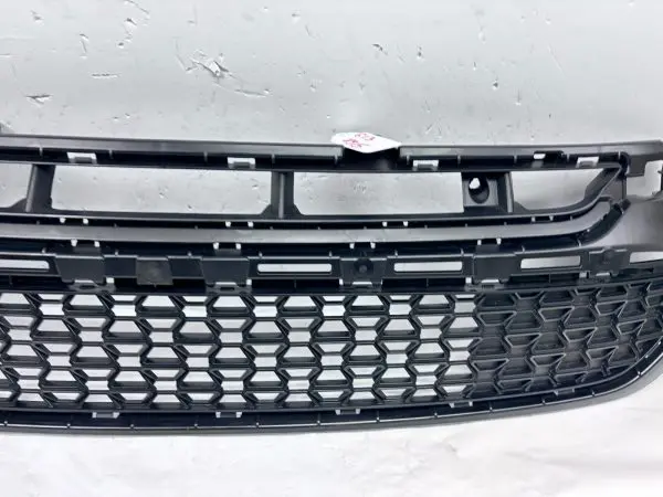 23159135 NEW OEM 2017 2018 2019 GMC ACADIA FRONT LOWER BLACK GRILLE OEM - Image 5