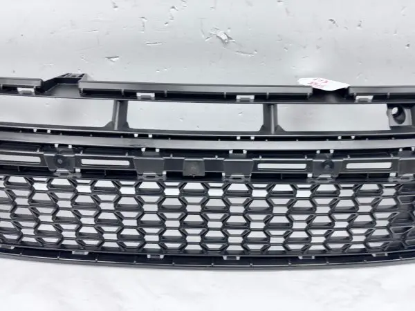 23159135 NEW OEM 2017 2018 2019 GMC ACADIA FRONT LOWER BLACK GRILLE OEM - Image 6