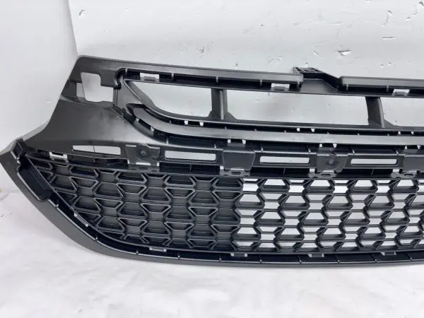 23159135 NEW OEM 2017 2018 2019 GMC ACADIA FRONT LOWER BLACK GRILLE OEM - Image 9