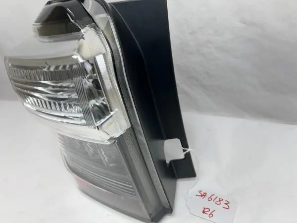 2014-2018 2019 2020 2021 2022 2023 toyota 4runner halogen left oem tail light - Image 4
