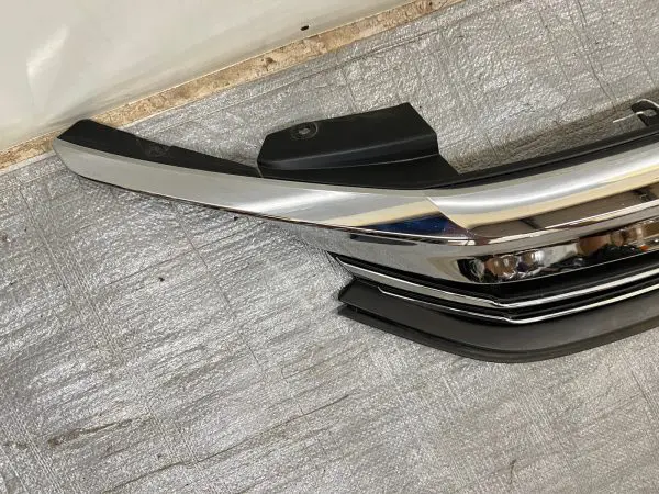71121-T2FX-A5 2016 2017 HONDA ACCORD GRILLE OEM GENUINE SEDAN CHROME - Image 3