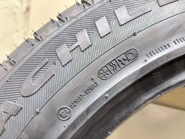 ARCHILLES DESERT HAWK UHP 275/55R20 OEM TIRE 275/55/20 117V XL - Image 9