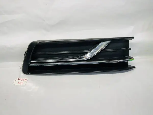 2012 2013 2014 2015 VW PASSAT FRONT RIGHT OEM FOG LIGHT BEZEL TRIM COVER BUMPER
