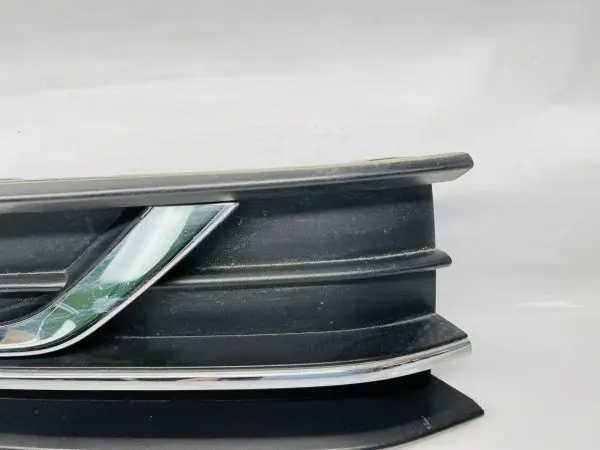 2012 2013 2014 2015 VW PASSAT FRONT RIGHT OEM FOG LIGHT BEZEL TRIM COVER BUMPER - Image 3