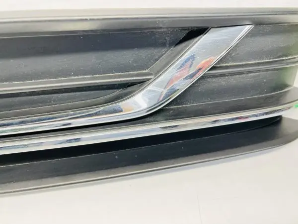 2012 2013 2014 2015 VW PASSAT FRONT RIGHT OEM FOG LIGHT BEZEL TRIM COVER BUMPER - Image 5