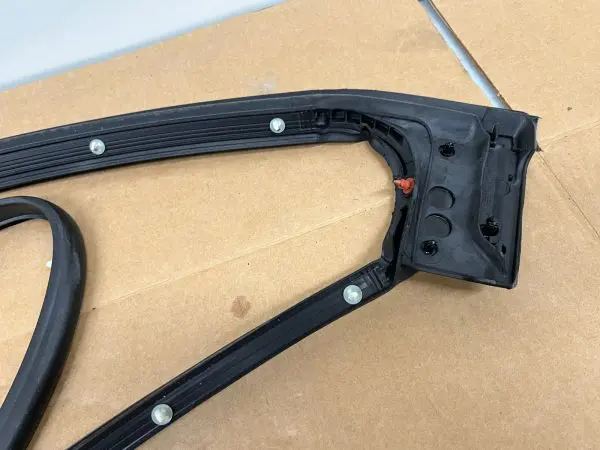 2020-2023 SILVERADO 2500 3500 SIERRA FRONT LEFT DOOR OEM WEATHERSTRIP 84741733 - Image 9