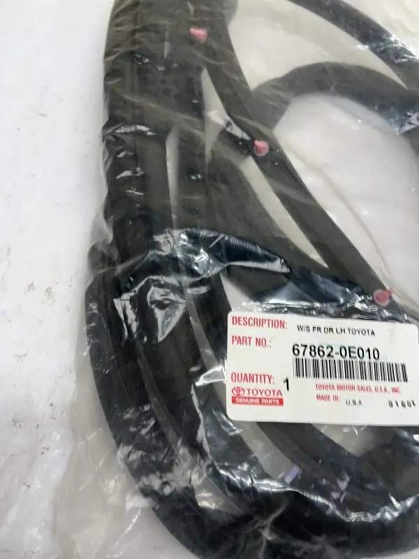 2004 2005 2006 2007 2008 2009 LEXUS RX350 RX330 FRONT LEFT DOOR OEM WEATHERSTRIP - Image 5