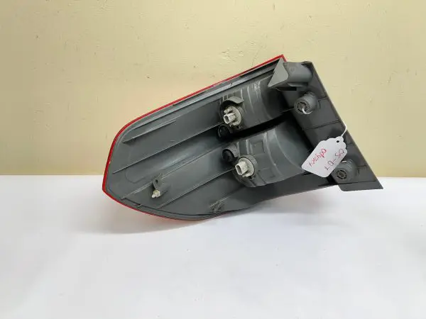 2005 2006 2007 HONDA ODYSSEY HALOGEN REAR RIGHT OEM TAIL LIGHT - Image 15
