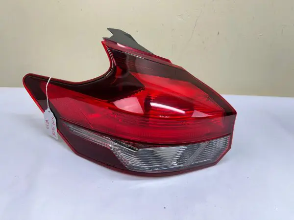 2018 2019 2020 NISSAN KICKS HALOGEN REAR  LEFT OEM TAIL LIGHT