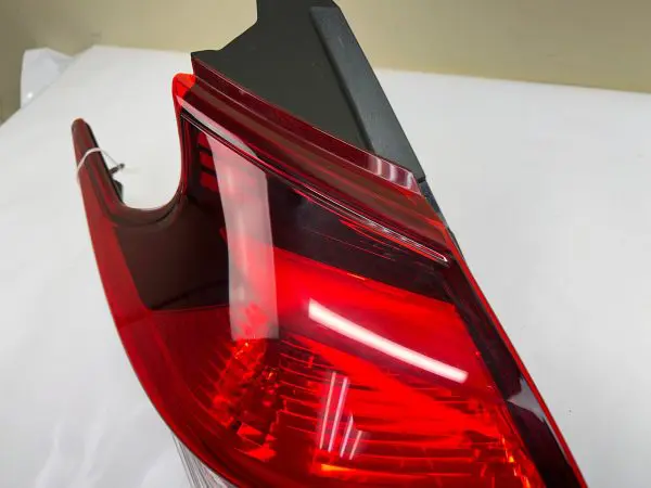 2018 2019 2020 NISSAN KICKS HALOGEN REAR  LEFT OEM TAIL LIGHT - Image 6