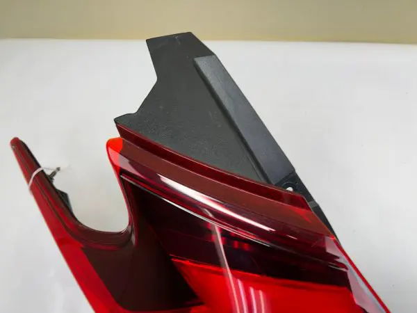 2018 2019 2020 NISSAN KICKS HALOGEN REAR  LEFT OEM TAIL LIGHT - Image 7