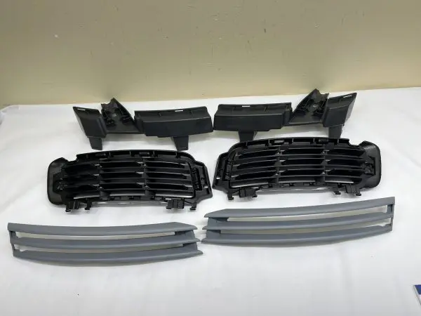 LR046709 GENUINE 2013-2017 LAND ROVER RANGE ROVER FRONT PUMPER GRILLE INSERTS