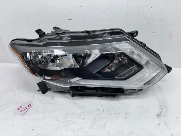 ALL TABS 2017 2018 2019 2020 NISSAN ROGUE HALOGEN LEDFRONT RIGHT OEM HEADLIGHT - Image 2