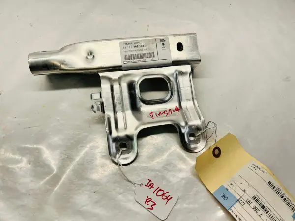 51117266193 BMW F22 F30 340 335 330 328 320 228 230 LEFT OEM BUMPER BRACKET