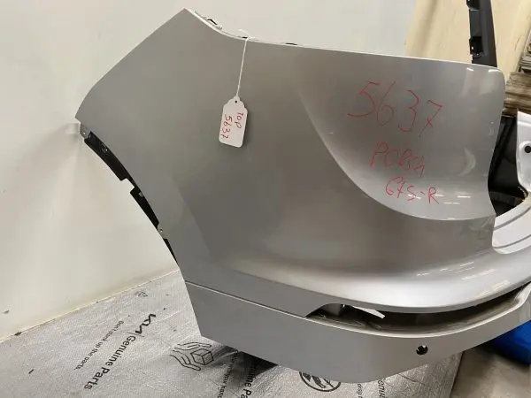 2015 2016 2017 2018 PORSCHE CAYENNE GTS R REAR OEM BUMPER GENUINE 7P5807421B - Image 13