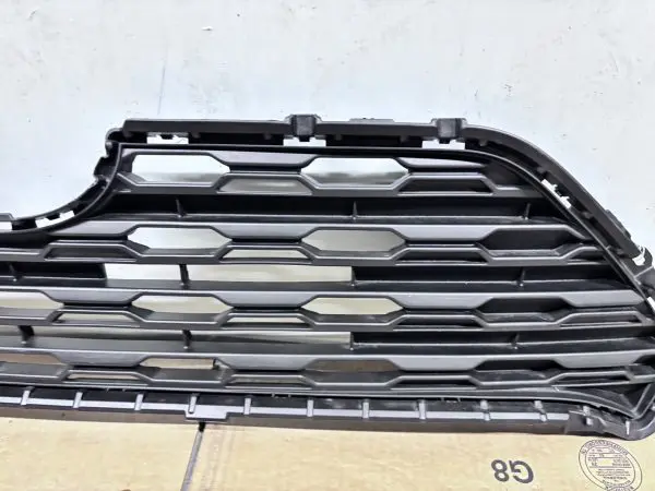 2019 2020 2021 2022 2023 2024 TOYOTA RAV4 BLACK FRONT UPPER  OEM GRILLE - Image 3