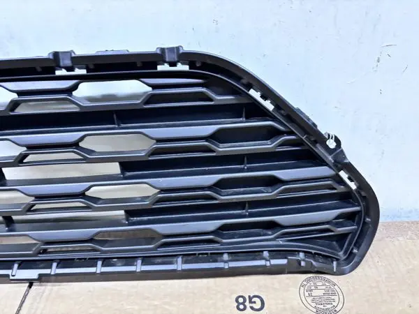 2019 2020 2021 2022 2023 2024 TOYOTA RAV4 BLACK FRONT UPPER  OEM GRILLE - Image 4