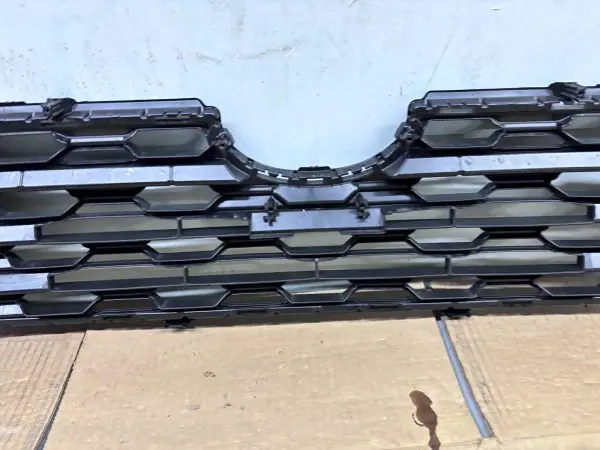 2019 2020 2021 2022 2023 2024 TOYOTA RAV4 BLACK FRONT UPPER  OEM GRILLE - Image 11