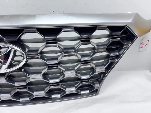 86366-S2100  2019 2020 HYUNDAI SANTA FE FRONT OEM GRILLE - Image 4