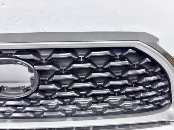 53111-0A180  2022 2023 2024 TOYOTA COROLLA CROSS GRAY SILVER FRONT OEM GRILLE - Image 10