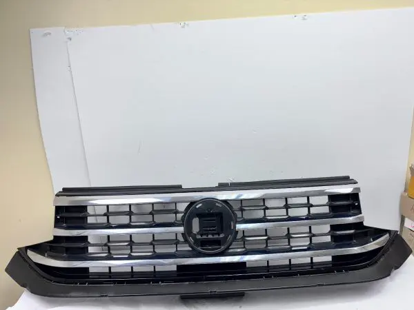 3CM853651M  2020 2021 2022 2023 VW ATLAS CROSS SPORT  FRONT OEM GRILLE