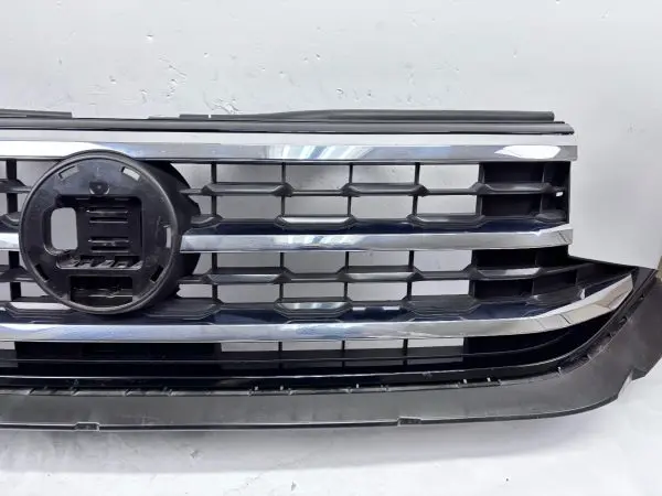 3CM853651M  2020 2021 2022 2023 VW ATLAS CROSS SPORT  FRONT OEM GRILLE - Image 4