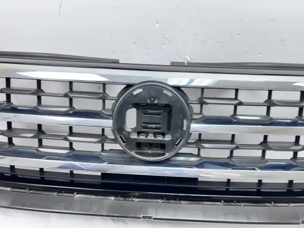 3CM853651M  2020 2021 2022 2023 VW ATLAS CROSS SPORT  FRONT OEM GRILLE - Image 6