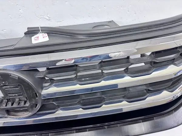 3CM853651M  2020 2021 2022 2023 VW ATLAS CROSS SPORT  FRONT OEM GRILLE - Image 12