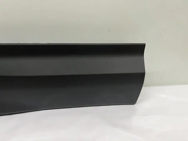 OEM 877324z000 2013-2018 Hyundai Santa Fe Sport Rear Right Door Molding Flare - Image 2