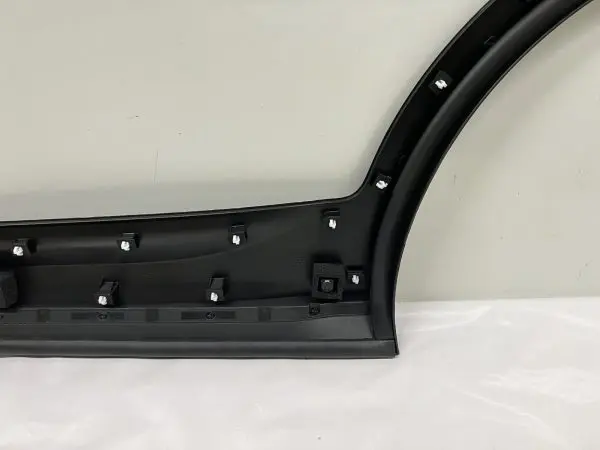 OEM 877324z000 2013-2018 Hyundai Santa Fe Sport Rear Right Door Molding Flare - Image 9