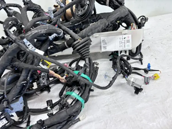 OEM 2020 CHEVY EQUINOX 2.0L 4 CYL MAIN WIRE HARNESS 84780793 - Image 5