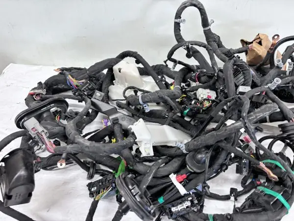 OEM 2020 CHEVY EQUINOX 2.0L 4 CYL MAIN WIRE HARNESS 84780793 - Image 9