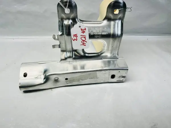 51117266193 BMW F22 F30 340 335 330 328 320 228 230 LEFT OEM BUMPER BRACKET - Image 9