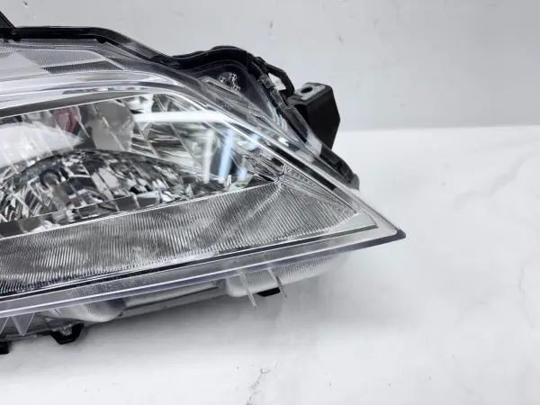 NICE 2015 2016 2017 TOYOTA CAMRY HALOGEN FRONT RIGHT OEM HEADLIGHT - Image 3