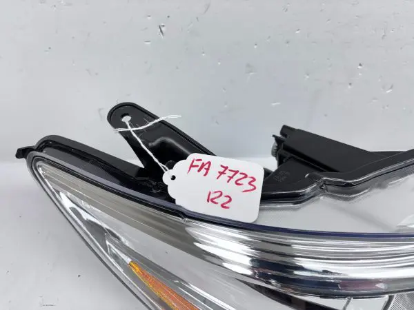 NICE 2015 2016 2017 TOYOTA CAMRY HALOGEN FRONT RIGHT OEM HEADLIGHT - Image 10