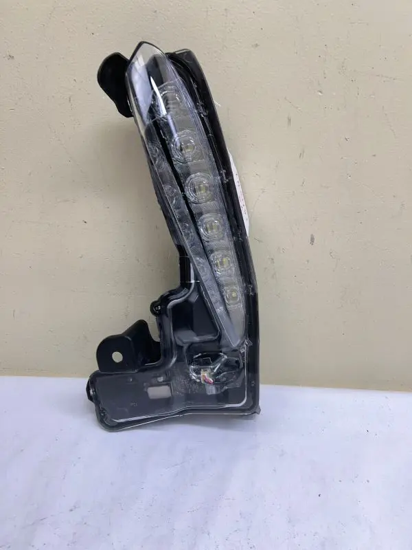 NICE ALL TABS 2017 2018 2019 TOYOTA COROLLA LED FRONT LEFT OEM FOG LIGHT - Image 2