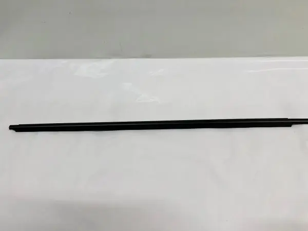 75710-02310 2014-2017 2018 2019 toyota corolla front right door belt molding oem