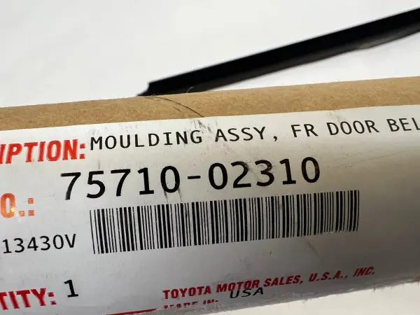 75710-02310 2014-2017 2018 2019 toyota corolla front right door belt molding oem - Image 11