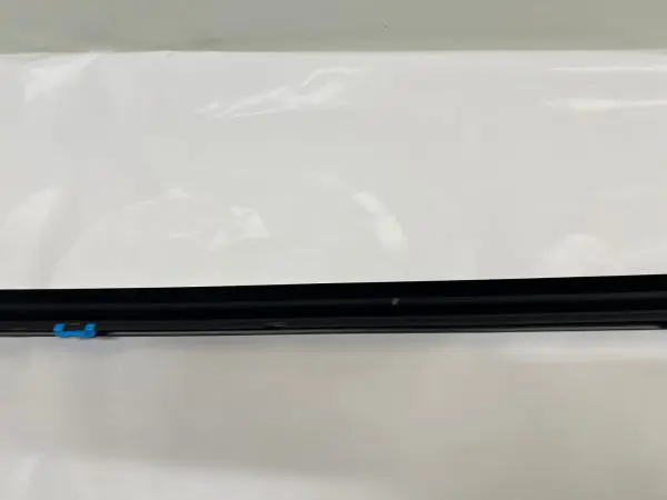 84842463 2019-2022 2023 chevy silverado 1500 front right door belt molding oem - Image 9