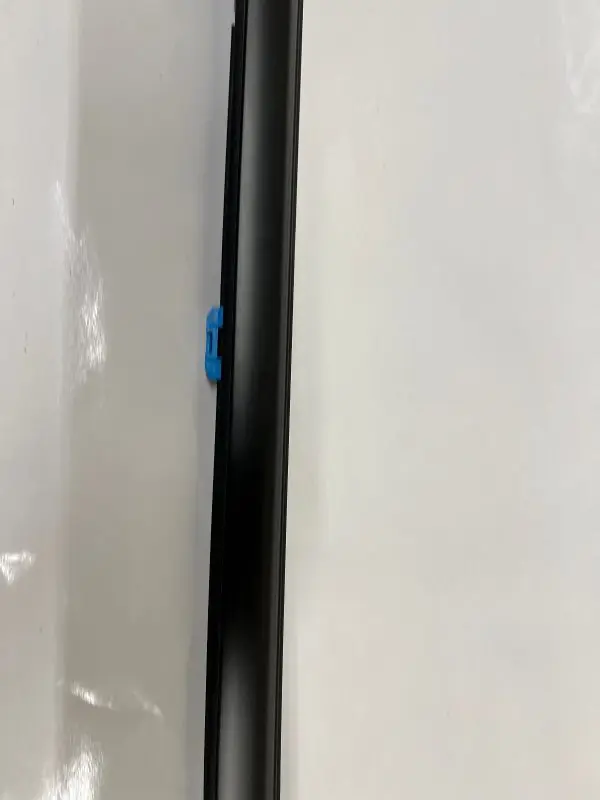 84842463 2019-2022 2023 chevy silverado 1500 front right door belt molding oem - Image 4
