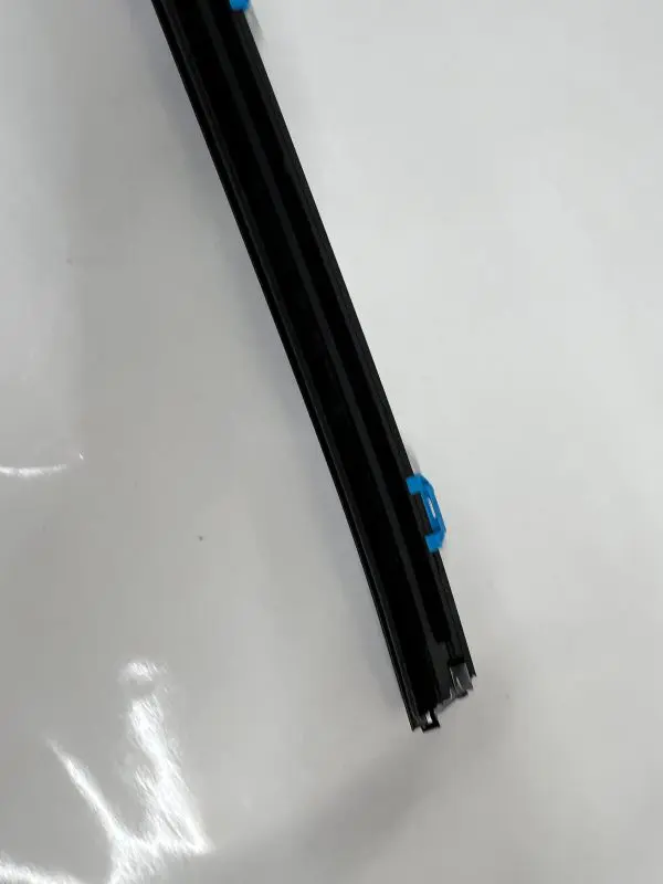84842463 2019-2022 2023 chevy silverado 1500 front right door belt molding oem - Image 8