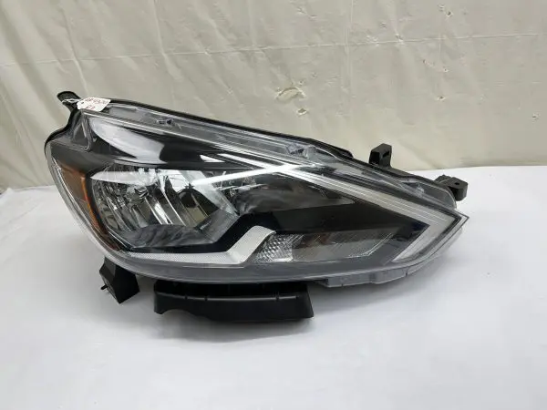 2016 2017 2018 2019 NISSAN SENTRA HALOGEN FRONT RIGHT OEM HEADLIGHT