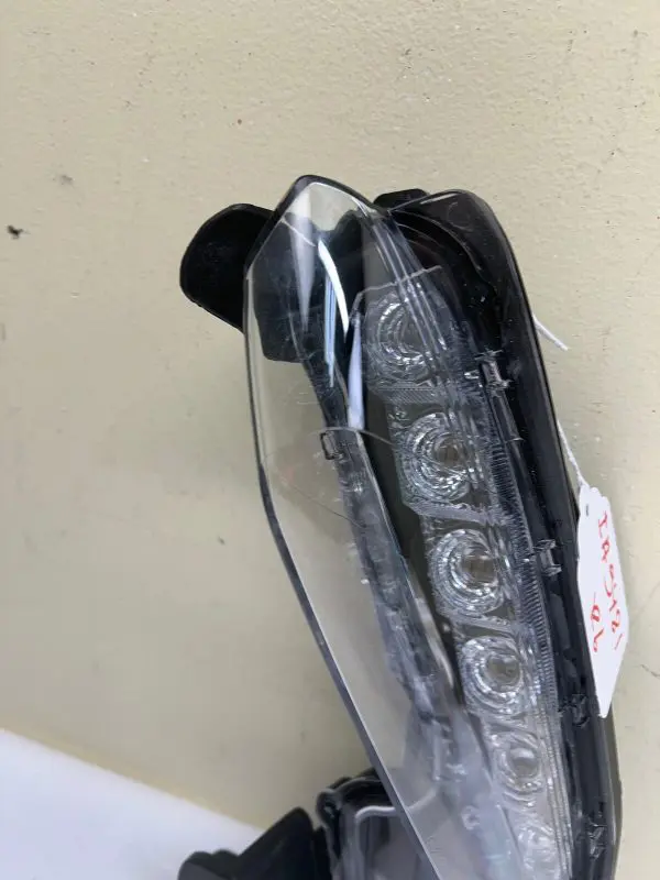 NICE ALL TABS 2017 2018 2019 TOYOTA COROLLA LED FRONT LEFT OEM FOG LIGHT - Image 8