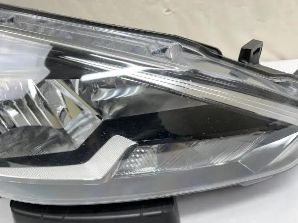 2016 2017 2018 2019 NISSAN SENTRA HALOGEN FRONT RIGHT OEM HEADLIGHT - Image 5