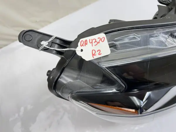 2016 2017 2018 2019 NISSAN SENTRA HALOGEN FRONT RIGHT OEM HEADLIGHT - Image 9