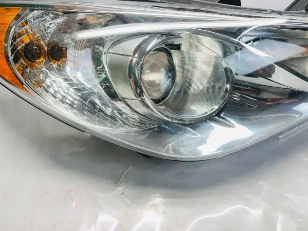 92102-3Q 2011 2012 2013 2014 HYUNDAI SONATA HALOGEN FRONT RIGHT OEM HEADLIGHT - Image 5