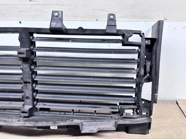 2019 2020 2021 2022 2023 CHEVY SILVERADO 1500 OEM RADIATOR SHUTTER 84652495 - Image 3