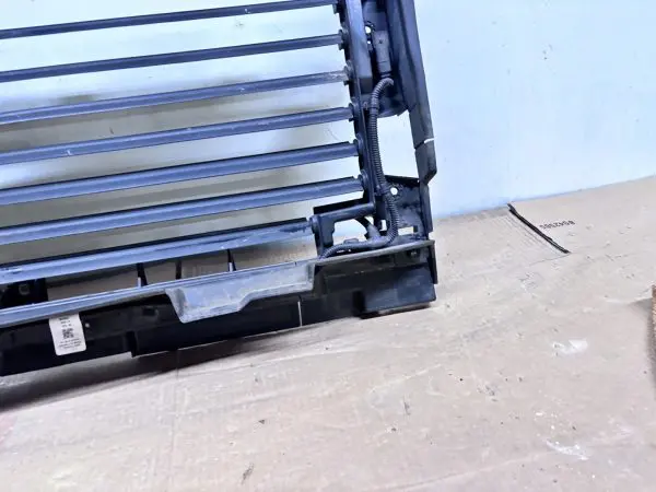 2019 2020 2021 2022 2023 CHEVY SILVERADO 1500 OEM RADIATOR SHUTTER 84652495 - Image 10